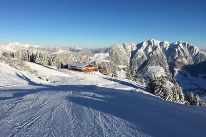 Urige Skihütte Kafner Ast und Piste im Alpbachtal - Ski Juwel Alpbachtal Wildschönau | © Alpbachtal Tourismus