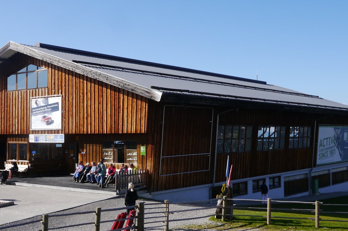 Top station of the Wiedersbergerhorn cable car | © Hartmut Wimmer