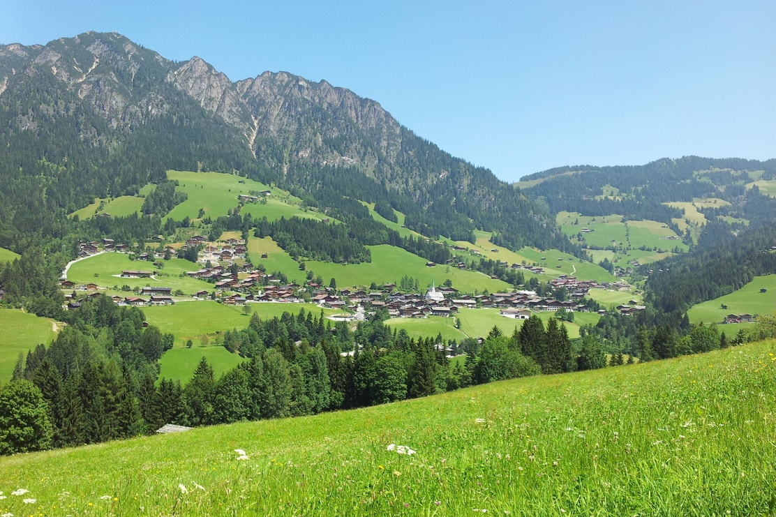 Blick Tal einwärts nach Alpbach