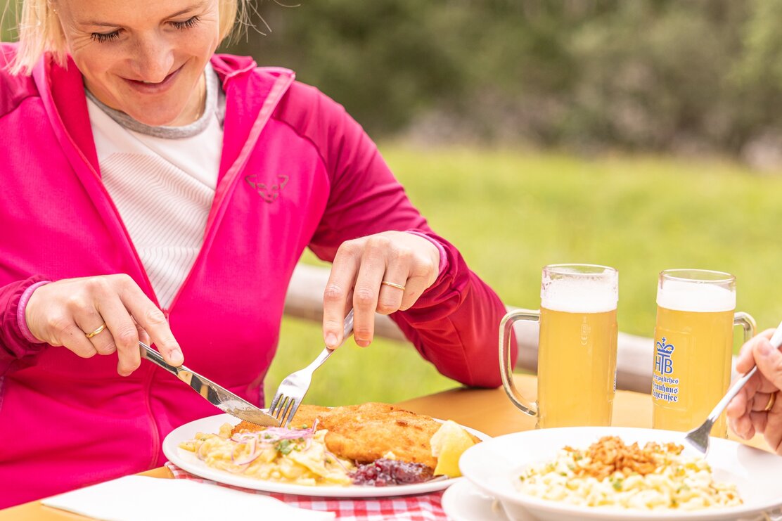 Mittagessen Jausenstation Tiefenbachklamm | © shootandstyle