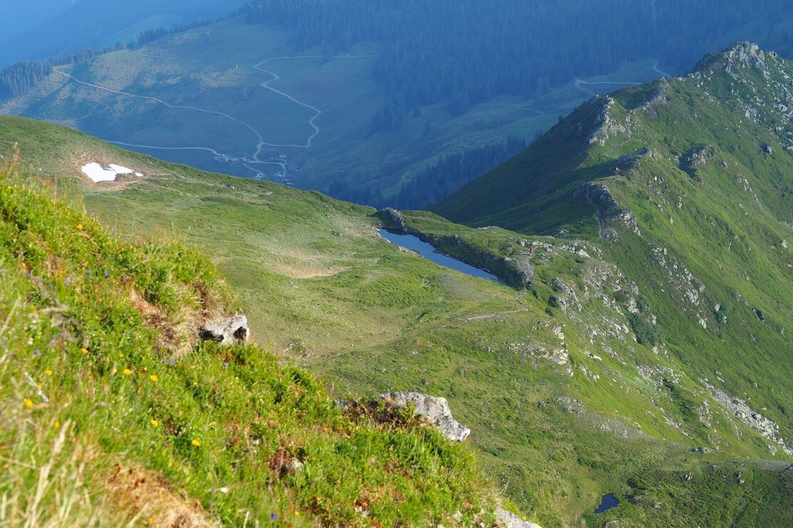 Blick zum Bergsee Sagtaler Spitzen Wanderung | © Sandrine Stock
