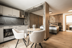 apartments-43-reith-im-alpbachtal-studio-offener-w