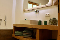 Alpbachtal_Alpbach_Haus Sunnseit_Badezimmer
