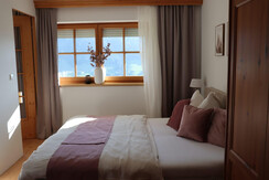 Alpbachtal_Alpbach_Haus Sunnseit_Schlafzimmer 1