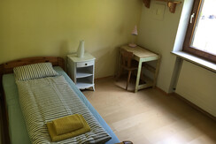 Haus Amalia_Alpbachtal_Kramsach_Schalfzimmer (4)