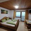 Bild von Doppelzimmer, Dusche, WC, gartenseitig