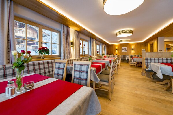 Neue Stube - Frühstücksraum | © Gasthof Roßmoos