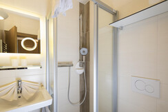 Familienappartement Alpbachtal Dusche/WC 2