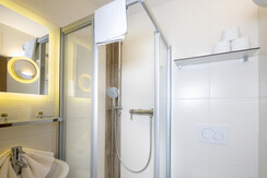 Familienappartement Seenland Dusche/WC