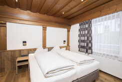 Familiensuite Tirol Schlafzimmer