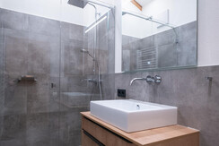 Bad 2 Apartment Schatzberg