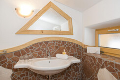 Apartment_ Alpbach_ Badezimmer