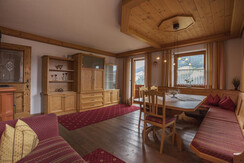 Moaeben Alpbach. Panorama Wohnzimmer