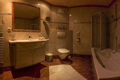 Moaeben Alpbach. Gratlspitz Bad