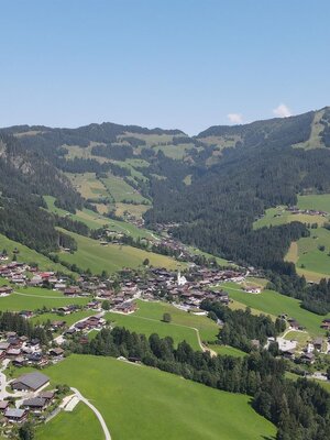 Alpbach Dorf Vogelperspektive