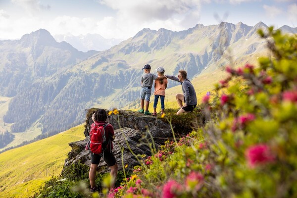 Family Wandern Wiedersberhorn_Alpbachtal Tourismus
