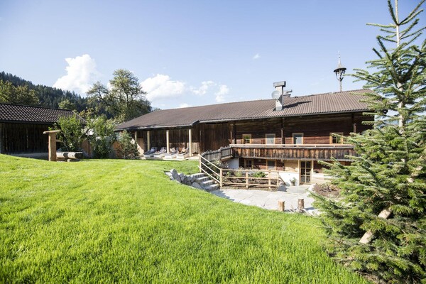 Blick auf den Rauchenhof | © Rauchenhof