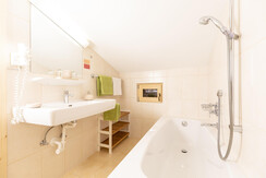 2_badewanne_alpbach_appartement_nr_6_moos