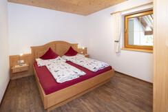 Schlafzimmer 1 Chalet Innertal
