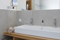 Extra-viel-Platz_Bad_EG_Chalet-Matty