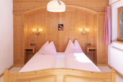 Schlafzimmer Wohnung 1