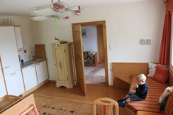 Kruckenhaus Ferienwohnung, Küche mit Schlafsofa