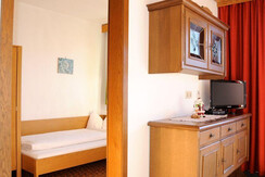 wiedersberg-schlafzimmer-wohnkueche