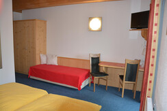 Dreibettzimmer_Haus Wöll (3)