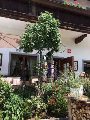 Terasse Cafe Genuss | © Alpbacher Gästehaus Weiherhof