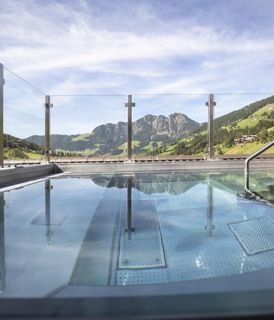 Relax Pool 7Heaven