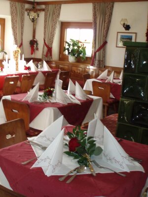 Tische in Stube | © Gasthof Haaser