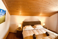 Schlafzimmer Wohnung 1 (2)