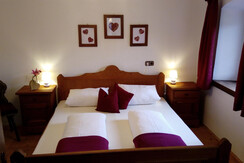 schlafzimmer__romantisch_verspielt