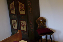 handbemalter_bauernschrank