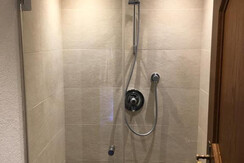 Dusche im Apartment
