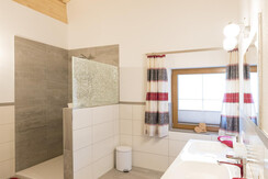 badezimmer apartement 1