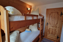 Haus Frei-Nagele_Alpbachtal_Zimmer mit Hochbett