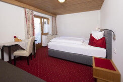 geräumiges Doppelzimmer