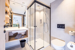 Bad Komfortdoppelzimmer 14