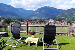 Garten mit Blick nach Reith