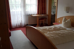 Doppelzimmer mit Balkon