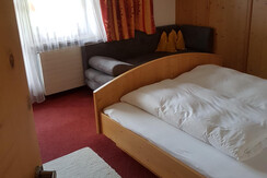 Doppelzimmer mit Balkon