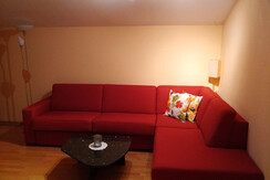 Adlerh.Wohnz.m. auszb. Chouch