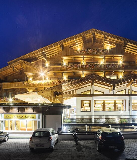 Hotel Alphof_Alpbach_Alpbachtal_Nacht | © Alphof