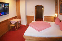 Doppelbett Zimmeransicht