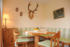 Hotel Neuwirt Jagazimmer Sitzecke