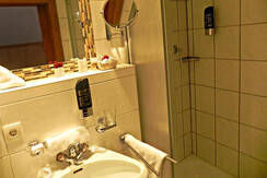 Sonnhof-Dreiebttzimmer DU/WC