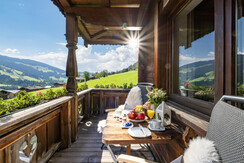 Landhaus_Alpbach_08_2023_Balkon_Aussicht