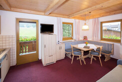 Reither-Kogel-Appartement_Wohnraum-1_Landhaus-Grei