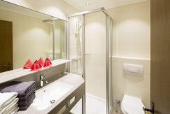 Reither-Kogel-Appartement_Bad_Landhaus-Greil_Reith